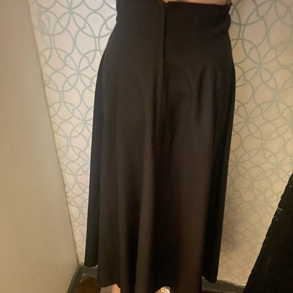 NWNT Alexis SAYsgh Chic A line Black Flared Skirt size 6 - Picture 4 of 9